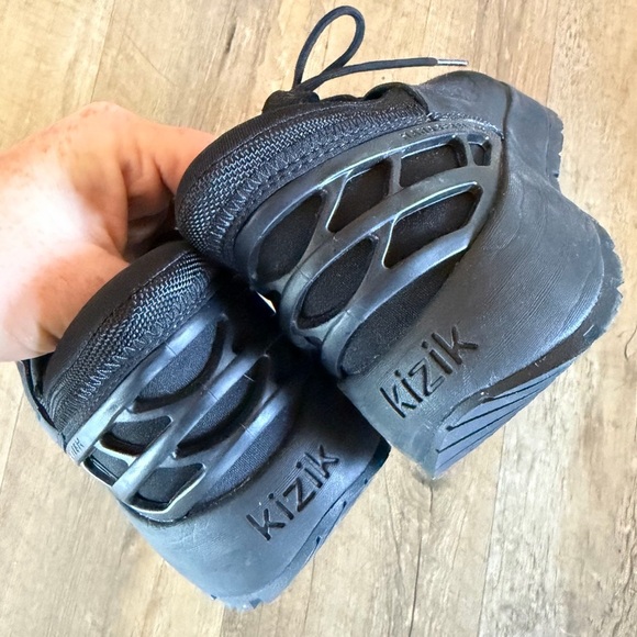 Kizik Wasatch Sneakers | Blackout - Picture 7 of 10